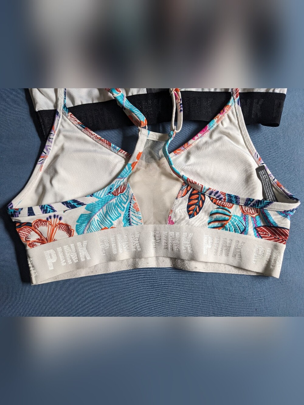 Bundle Of VS Sports Bras - Picture 9 of 10